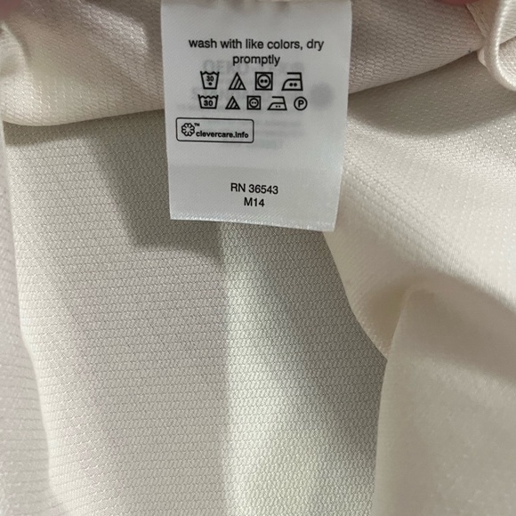 Michael Kors Men's Slim fit air soft stretch button down Shirt - Picture 6 of 10